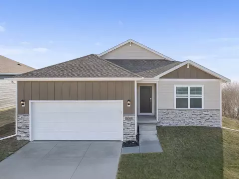 1375 Mallard Ln, Waukee, IA 50263