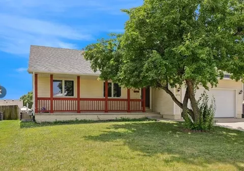 2716 River Ridge Rd, Des Moines, IA 50320