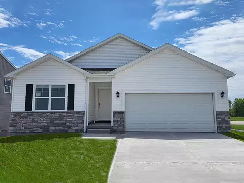 5132 168th St, Urbandale, IA 50322
