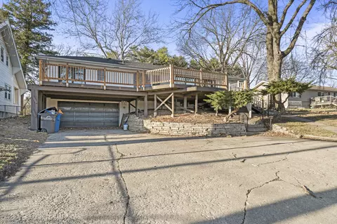 3225 Easton Blvd, Des Moines, IA 50317