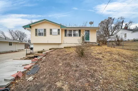 238 Leach Ave, Des Moines, IA 50315