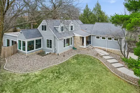 3939 River Oaks Dr, Des Moines, IA 50312