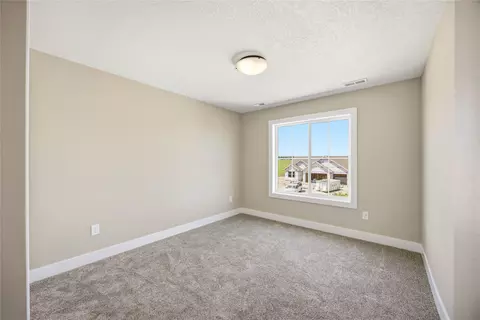 Bedroom - 2607 Ponte Pl, Adel, IA 50003 photo 6 of 8