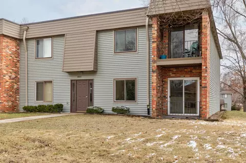 4801 Woodland Ave #1, West Des Moines, IA 50266