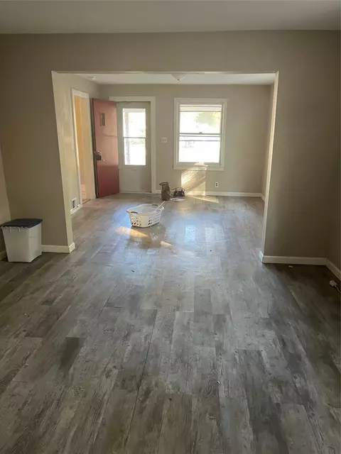 4044 2nd Ave, Des Moines, IA 50313