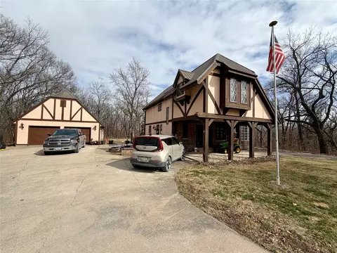 48546 167th Ave, Chariton, IA 50049