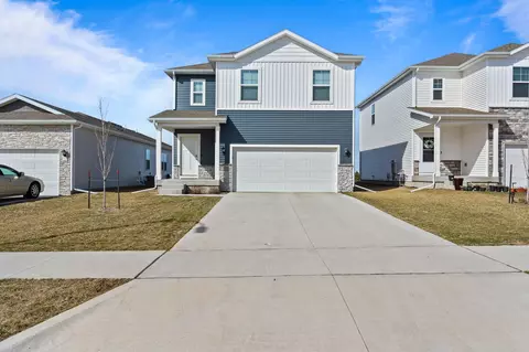 1275 NW Williamsburg Ln, Waukee, IA 50263