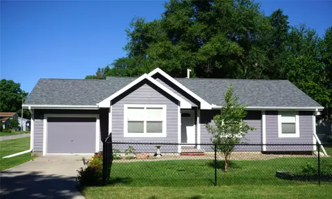 710 N 3rd Ave, Winterset, IA 50273