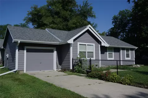 710 N 3rd Ave, Winterset, IA 50273