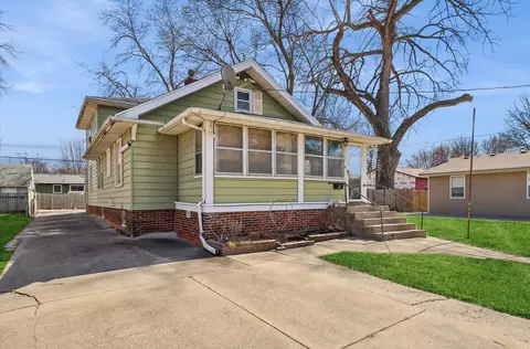 3805 Bowdoin St, Des Moines, IA 50313