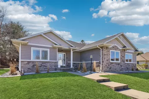 703 W Orchard Ave, Indianola, IA 50125