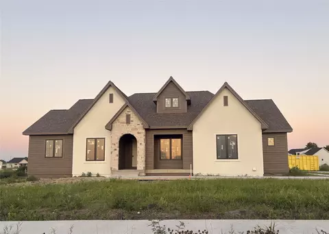 1707 NE Pine Lake Cir, Ankeny, IA 50021