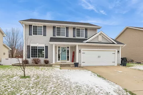 620 SE Prairie Park Ln, Waukee, IA 50263