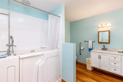 Bath - 209 S Kellogg St, Ames, IA 50010 photo 2 of 2