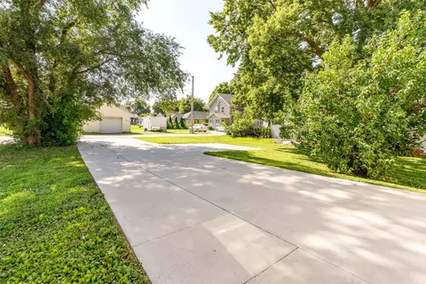 Exterior - 209 S Kellogg St, Ames, IA 50010 photo 5 of 7