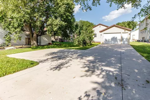 Exterior - 209 S Kellogg St, Ames, IA 50010 photo 2 of 7