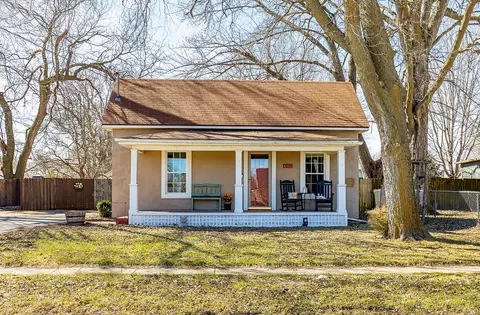 6102 S Union St, Des Moines, IA 50315