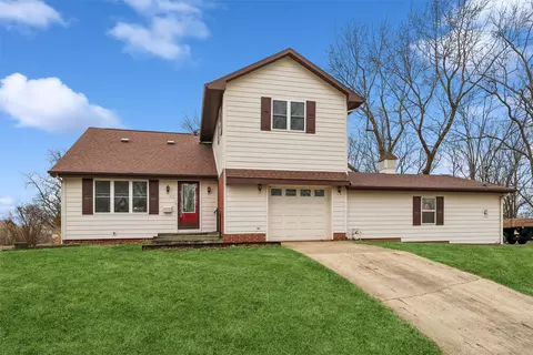 515 N 13th St, Adel, IA 50003