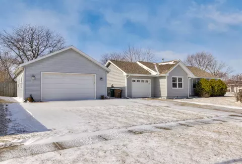 1003 Lincoln St SE, Bondurant, IA 50035