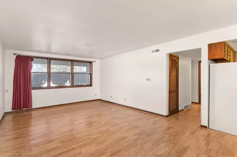 7815 Douglas Ave #108, Urbandale, IA 50322