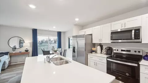 1067 Daisy Ln, Waukee, IA 50263