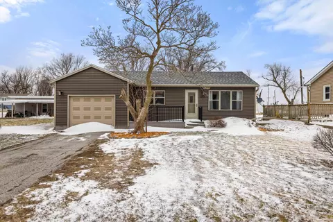 210 N Walnut Ave, Woodward, IA 50276
