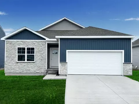 3550 Paradise Ln, Waukee, IA 50263
