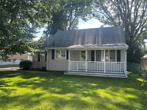 4114 56th St, Des Moines, IA 50310