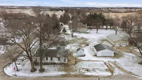 6525 NE Rising Sun Dr, Pleasant Hill, IA 50327