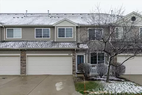 617 Villa Ct, West Des Moines, IA 50266