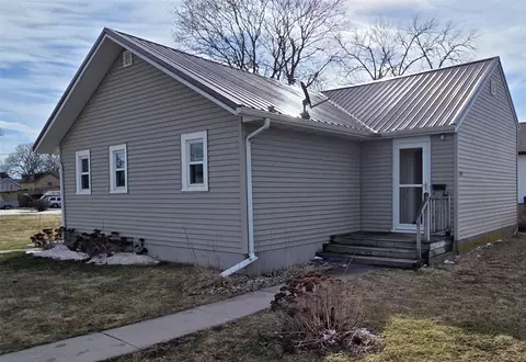 205 E Market St, Laurel, IA 50141