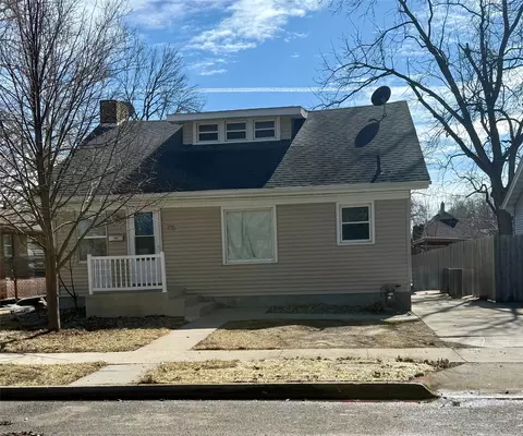 715 Boyd St, Des Moines, IA 50316