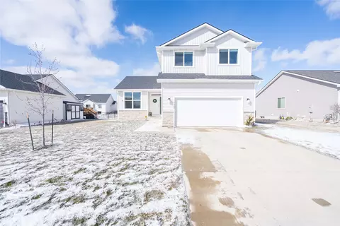 1402 NW Reinhart Dr, Ankeny, IA 50023