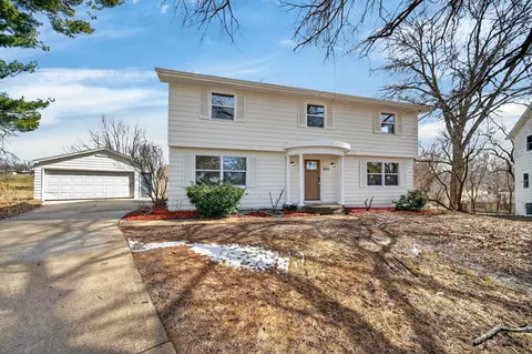 1611 66th St, Windsor Heights, IA 50324