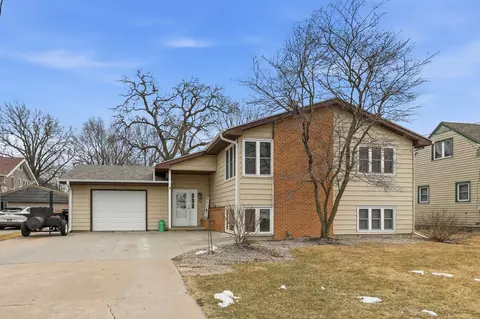 106 S East St, Prairie City, IA 50228