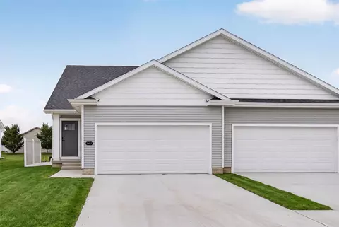 1497 Foxtail Dr SE, Altoona, IA 50009
