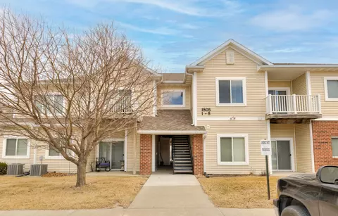 1805 SW White Birch Cir #6, Ankeny, IA 50023