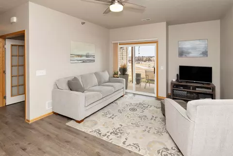 1805 SW White Birch Cir #6, Ankeny, IA 50023