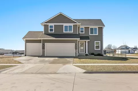 1701 E Girard Ave, Indianola, IA 50125