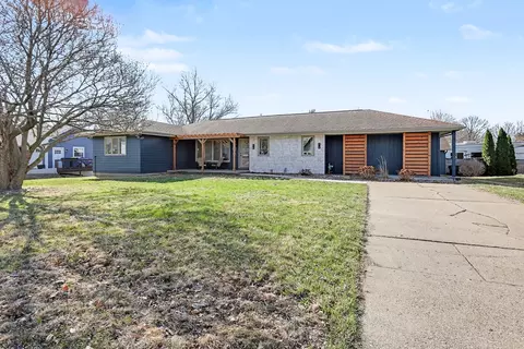 309 Independence St, Pella, IA 50219