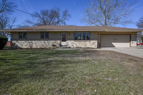 7200 NW 16th St, Ankeny, IA 50023