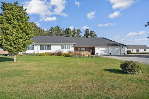 13214 S 112th Ave E, Sully, IA 50251