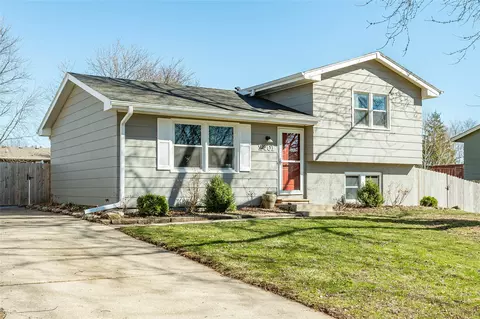 2401 3rd St SW, Altoona, IA 50009