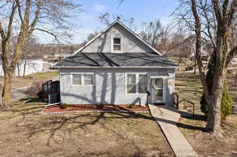 30 W Pleasant St, Colfax, IA 50054