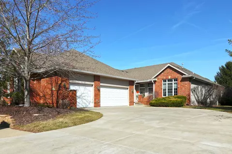 1909 NW 126th St, Clive, IA 50325