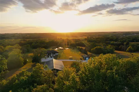 30017 El Paso Ave, Redfield, IA 50233