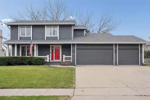 913 SE Peterson Dr, Ankeny, IA 50021