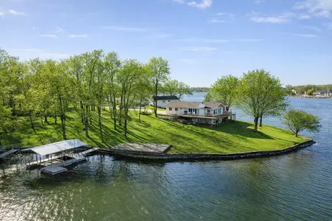 313 Bee Tree Ln, Ellston, IA 50074