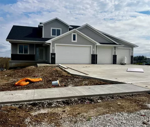 320 Van Buren Dr, Van Meter, IA 50261