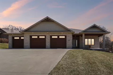 9421 NW Cherry Glen Ln, Polk City, IA 50226